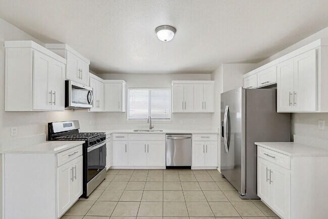 Building Photo - 3214 N Stanton St