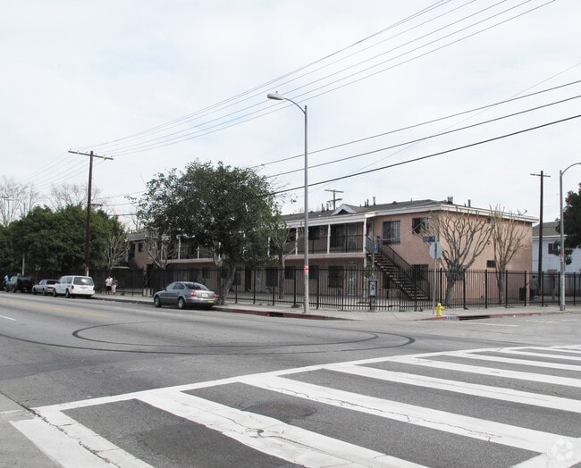 Primary Photo - 8850-8866 Avalon Blvd