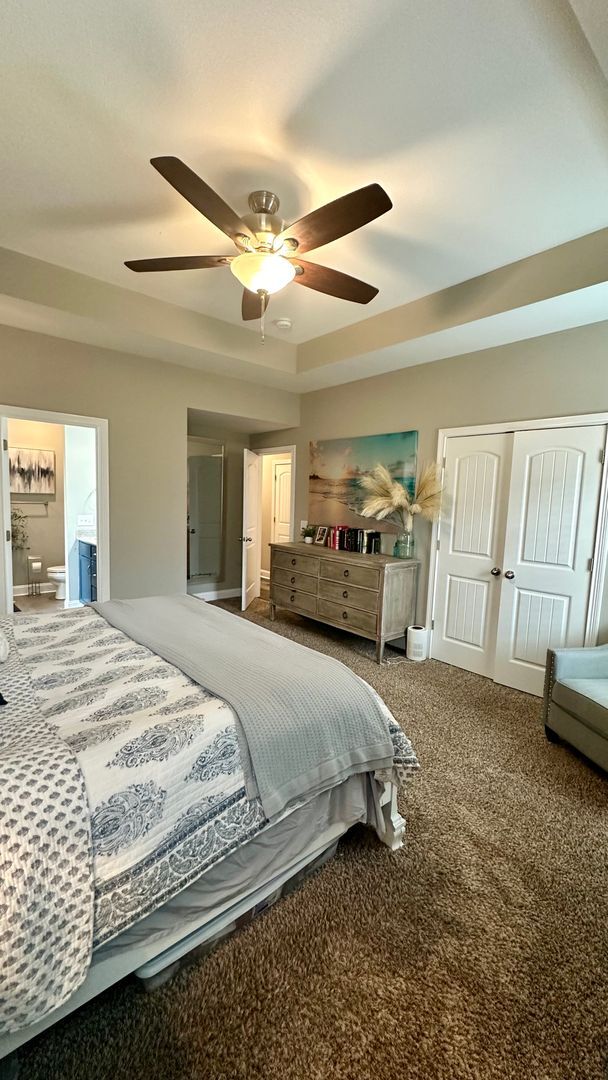Building Photo - Pet Friendly Three Bedroom with Bonus!