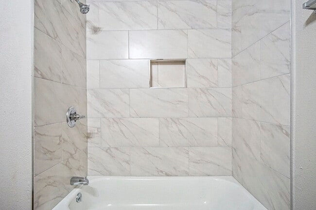 Building Photo - 3009 SE 18th St