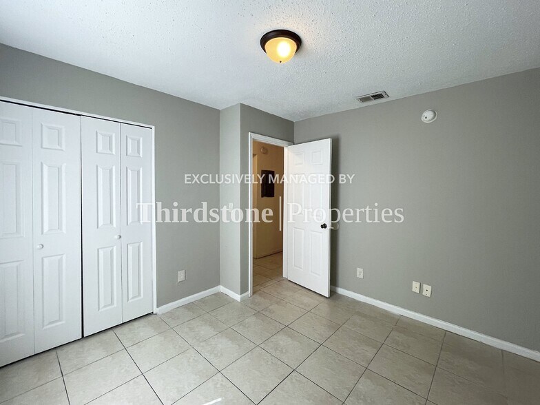 Building Photo - 5128 Indian Lakes Ct