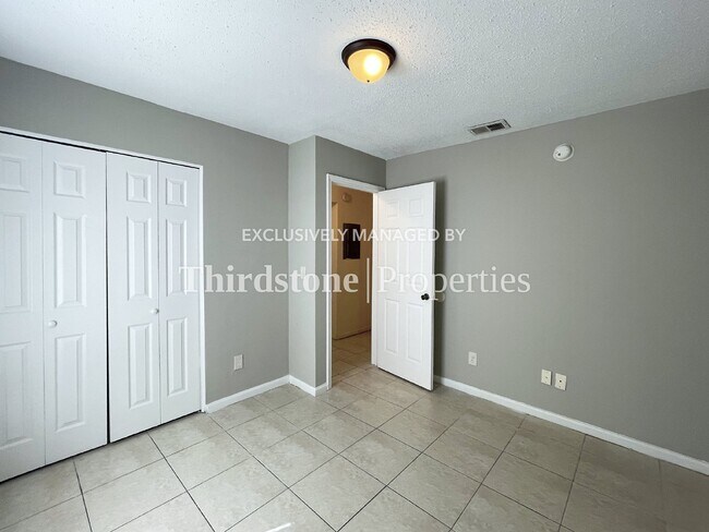Building Photo - 5128 Indian Lakes Ct