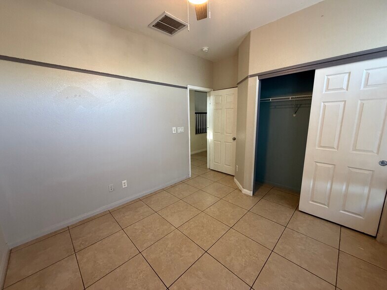 Building Photo - 9196 Grand Sunburst Ct