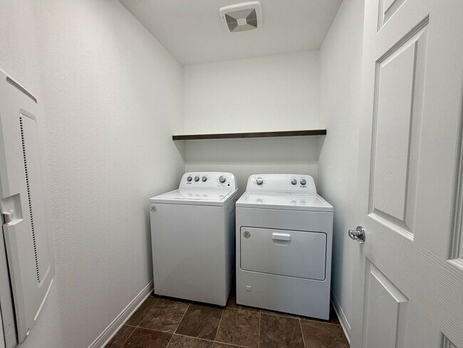 Building Photo - BEAUTIFUL 5 BED 3.5 BATH 3-STORY SINGLE FAMILY HOME WITH 2-CAR GARAGE, SUPER-SIZED LOFT & LOW-MAI...