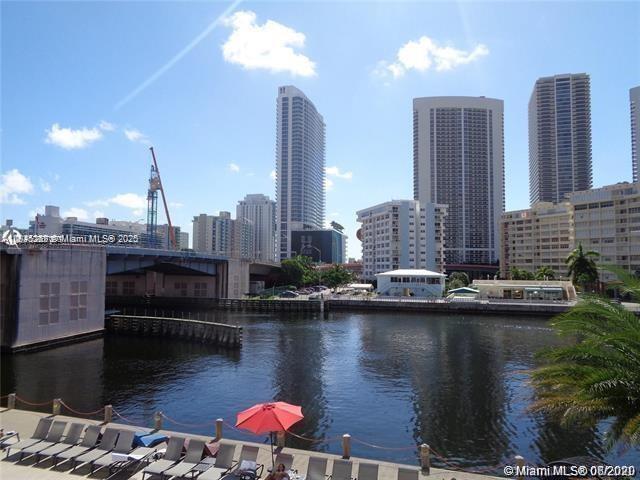 Building Photo - 2600 E Hallandale Beach Blvd