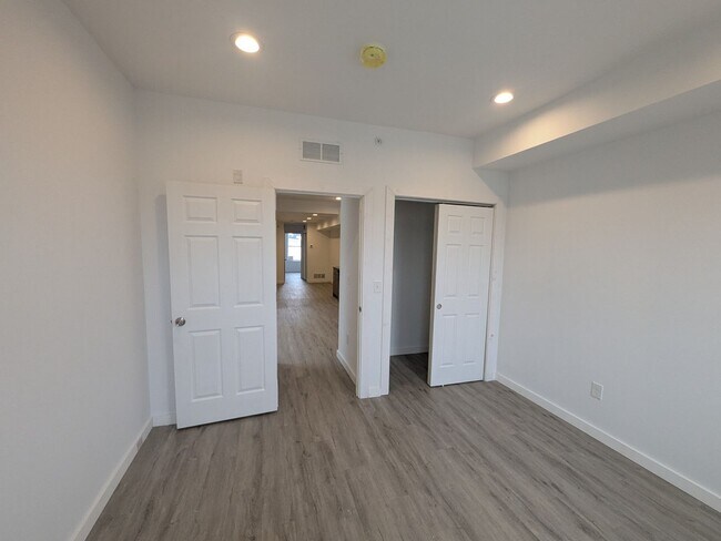 Building Photo - 6614 Rising Sun Ave