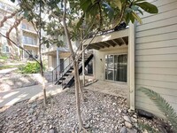 Building Photo - South Austin Condo located in Gated Commun...