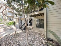 Building Photo - South Austin Condo located in Gated Commun...