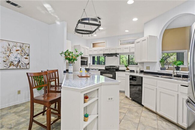 Building Photo - 10108 Talleyran Dr