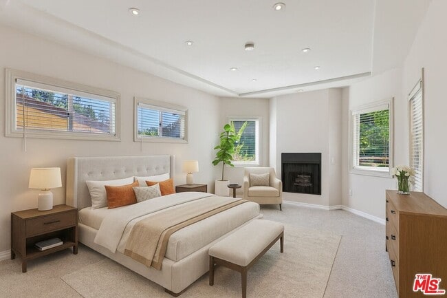 Building Photo - 14290 Dickens St