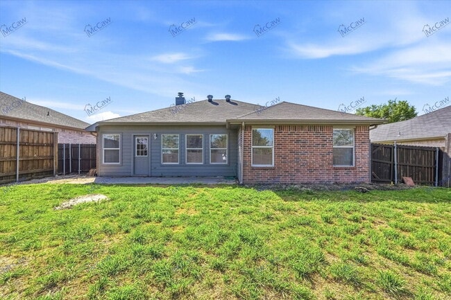 Building Photo - 412 Pin Oak Ln