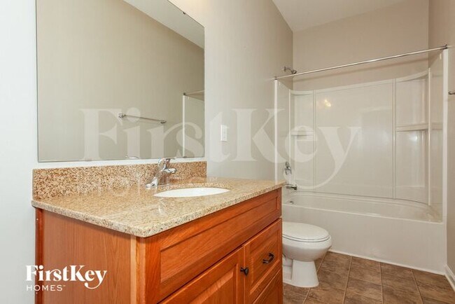 Building Photo - 129 Collenton Ln