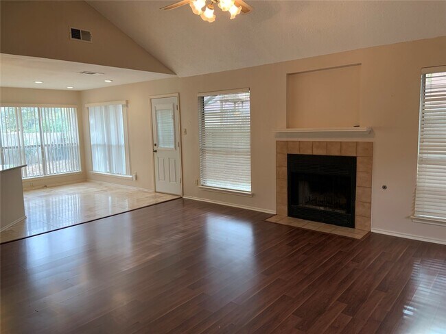 Building Photo - 14309 Kincheloe St