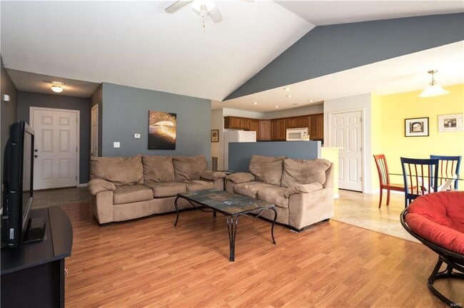 Building Photo - Home in Pioneer Ridge – Pet Friendly & Min...