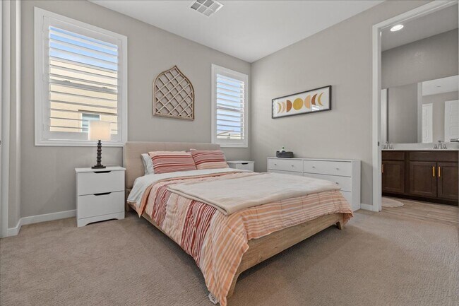 Building Photo - Luxurious, Modern, Completely Renovated 3 Bedroom Home In the Heart of Summerlin