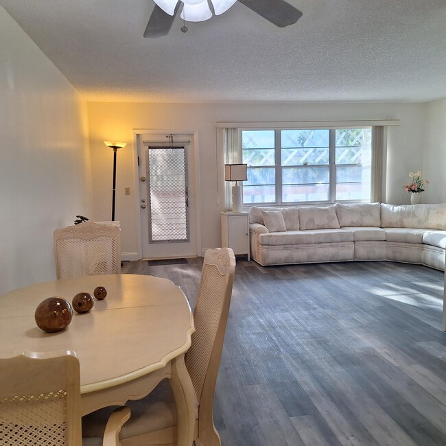 Building Photo - 2092 Wolverton E