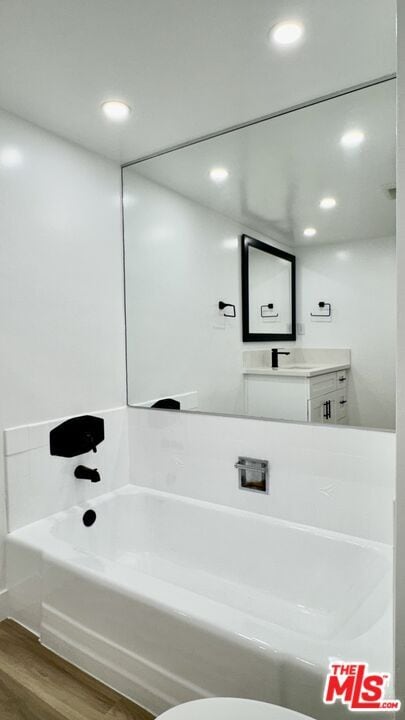 Building Photo - 414 N Palm Dr