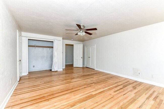 Building Photo - Coveted Northend Location! Spacious 5 bedr...