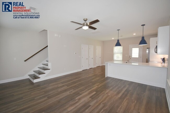 Building Photo - 555 Gresham Ln