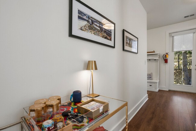 Building Photo - 2207 Government St