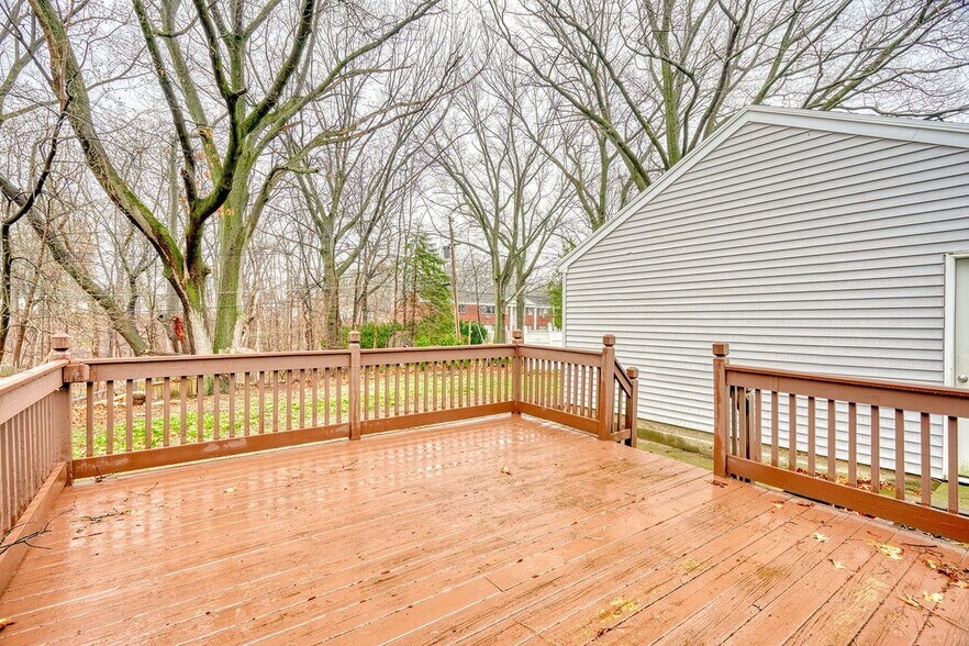 Building Photo - 170 Hilltop Rd