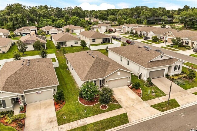 Building Photo - 1020 River Otter Wy