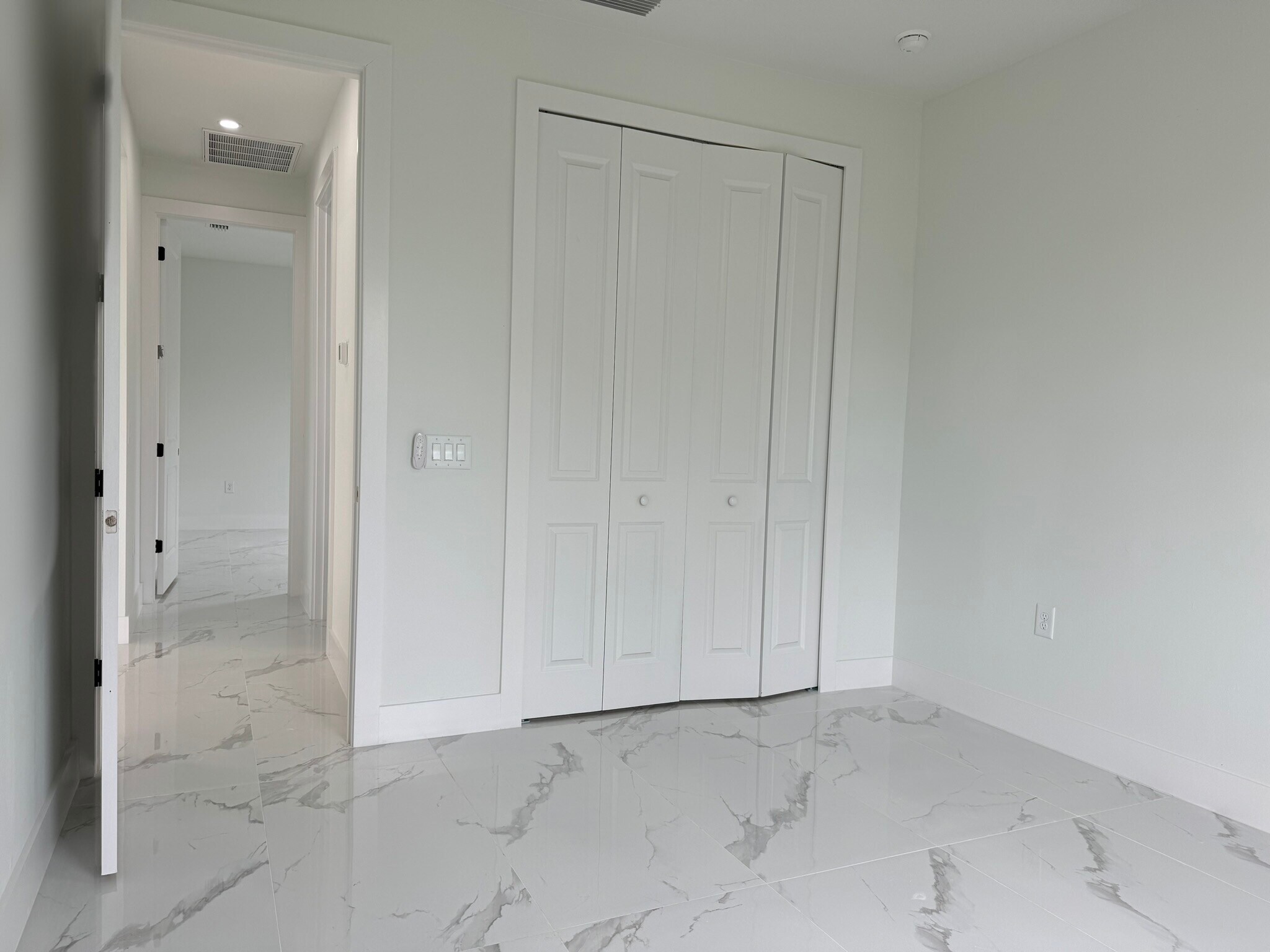 Building Photo - 3210 8th St SW