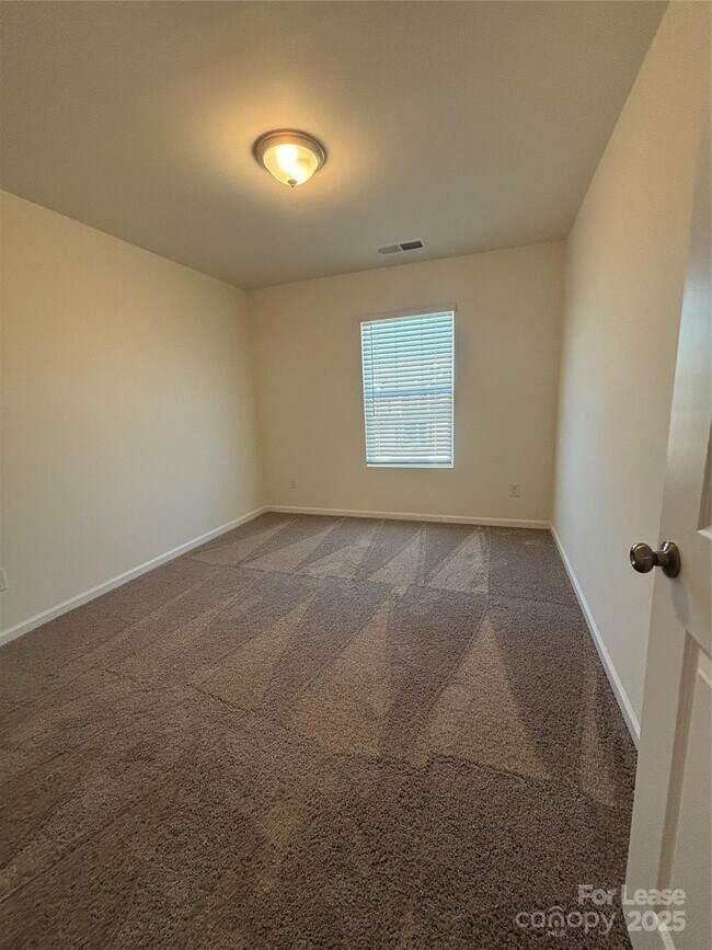 Building Photo - 2773 Yeager Dr NW