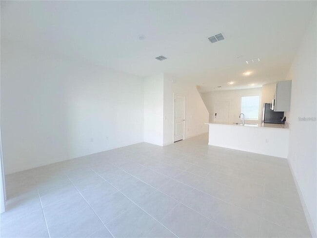 Building Photo - 2852 Skyline Lp