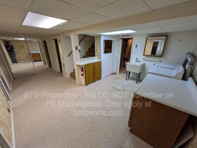 Building Photo - 3224 W Westport Rd