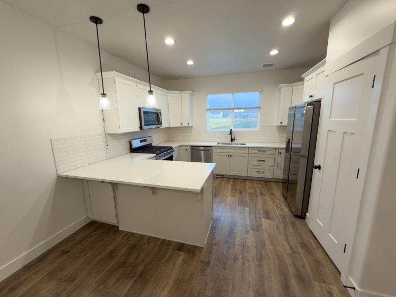 Building Photo - 723 Desert Willow Dr