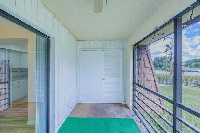 Building Photo - 4708 Oak Terrace Dr