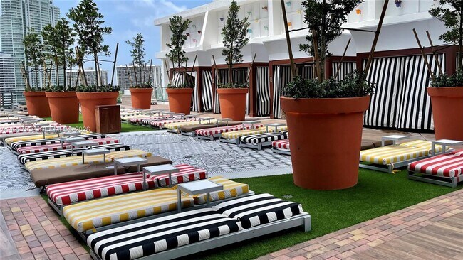 Building Photo - 1300 S Miami Ave