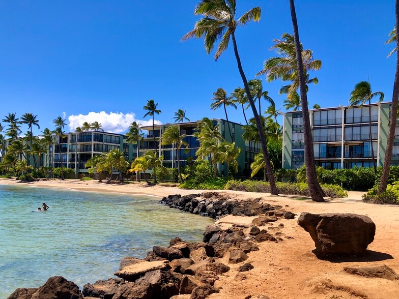 Iconic Design - A Stretch of Paradise - 4999 Kahala Ave