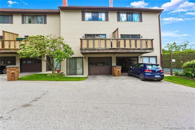 Building Photo - 202 Soundview Ave