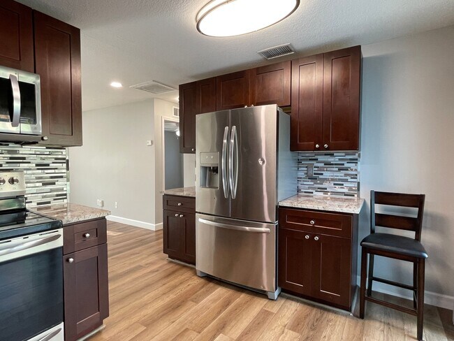 Building Photo - 406 Robalo Ct