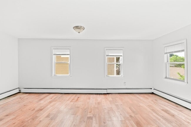 Building Photo - 43 Sargent Ave