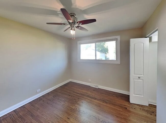 Building Photo - 9428 S 55th Ct