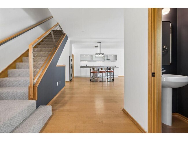 Building Photo - 2818 Aldrich Ave S