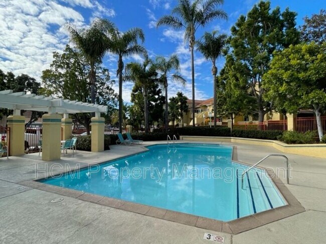 Building Photo - 113 Alberti Aisle