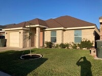 Building Photo - 1805 Treasure Oaks Dr