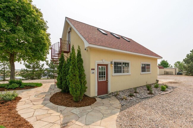 Building Photo - 745 Jackson Ct