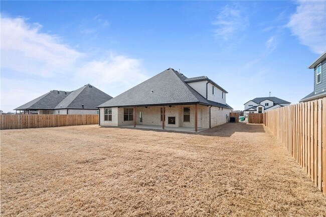 Building Photo - 1110 Montieri Dr