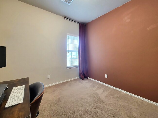 Building Photo - 24802 Winema Wds Ln