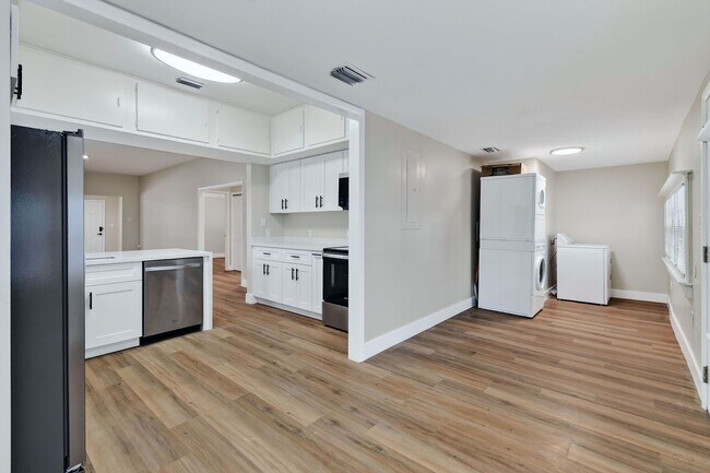Building Photo - 3714 Morton Ave