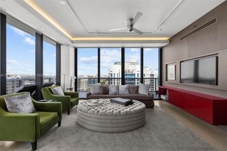 Building Photo - 5875 Collins Ave