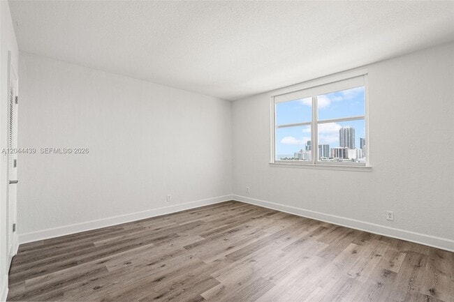Building Photo - 401 69th St