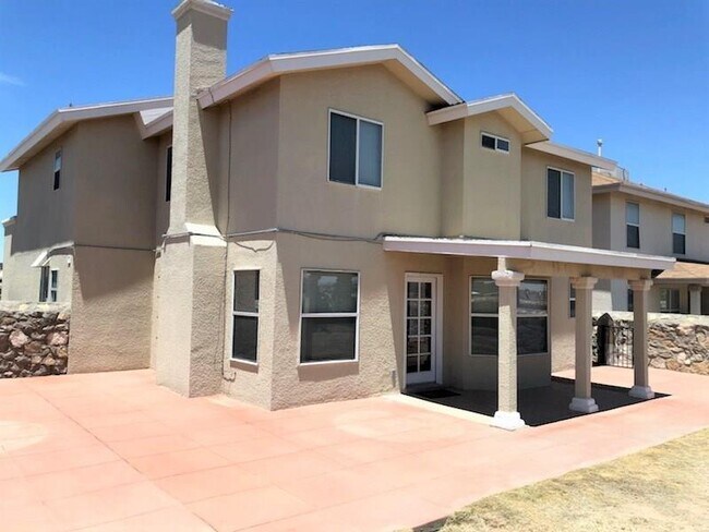 Building Photo - 3052 Tierra Humeda Dr