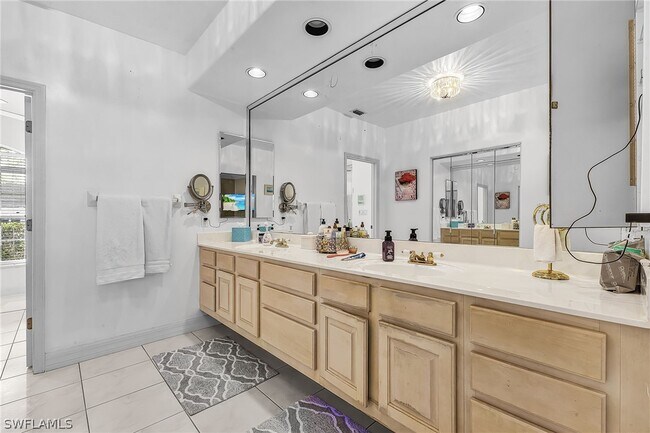 Building Photo - 2031 Teagarden Ln