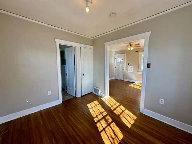 Building Photo - Ideally Located and Updated 3 Bed 1 Bath Spokane Home w/ Large Detached Garage/Shop Near Garland ...